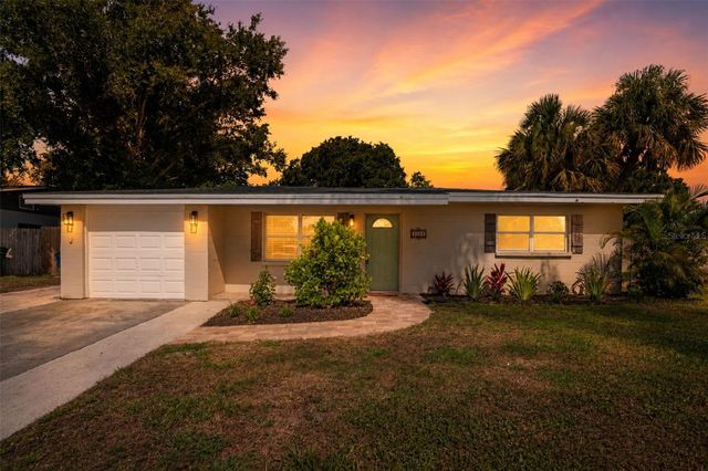 4200 DES PLAINES DRIVE, Sarasota, FL 34233