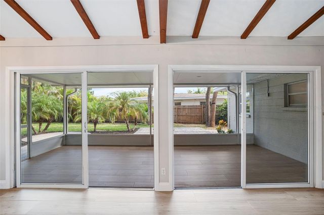 4200 DES PLAINES DRIVE, Sarasota, FL 34233