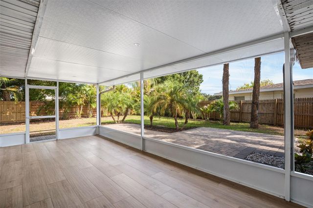 4200 DES PLAINES DRIVE, Sarasota, FL 34233