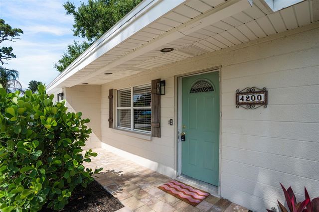 4200 DES PLAINES DRIVE, Sarasota, FL 34233