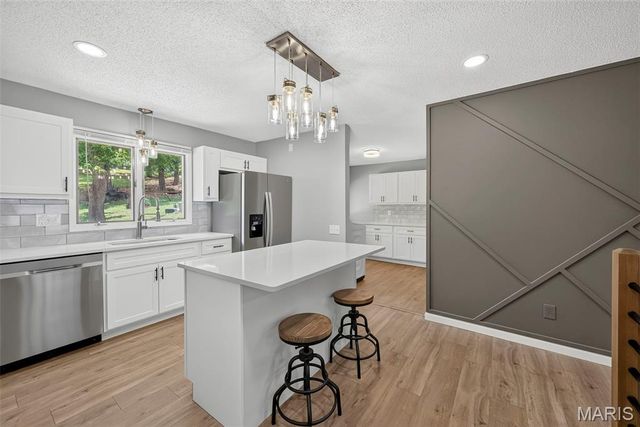 4741 Melissa Jo Lane, St Louis, MO 63128