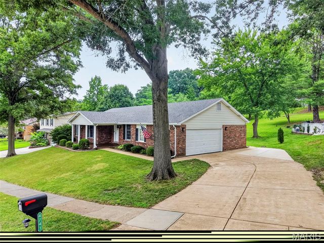 4741 Melissa Jo Lane, St Louis, MO 63128