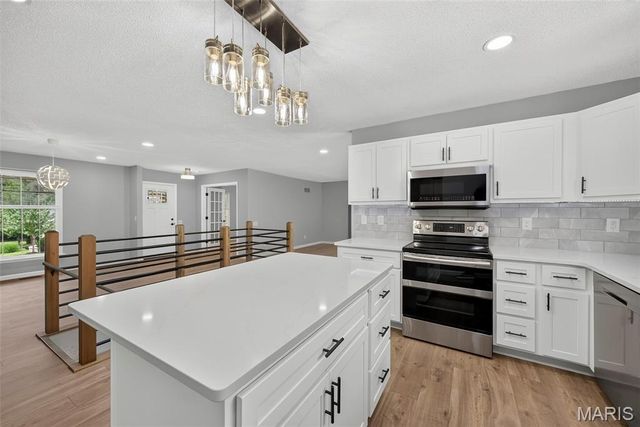 4741 Melissa Jo Lane, St Louis, MO 63128