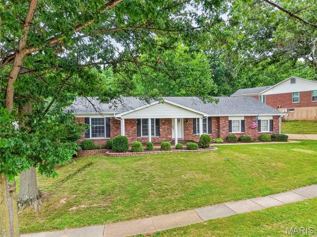 4741 Melissa Jo Lane, St Louis, MO 63128