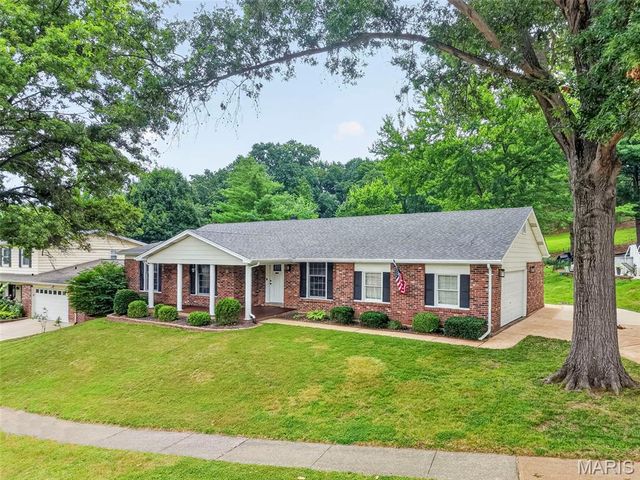 4741 Melissa Jo Lane, St Louis, MO 63128
