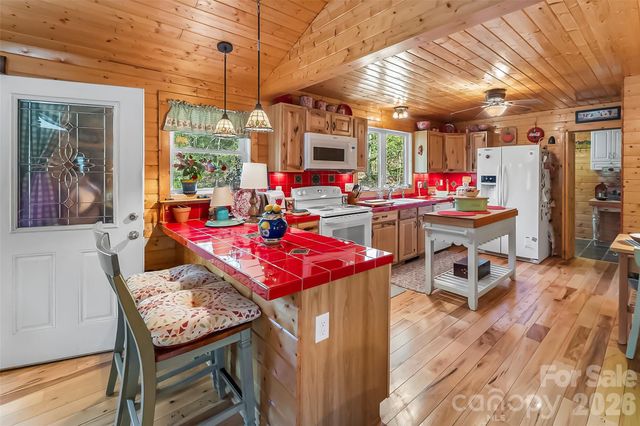152 Brown Farm Drive, Marion, NC 28752