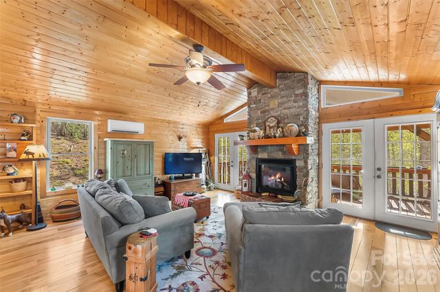 152 Brown Farm Drive, Marion, NC 28752
