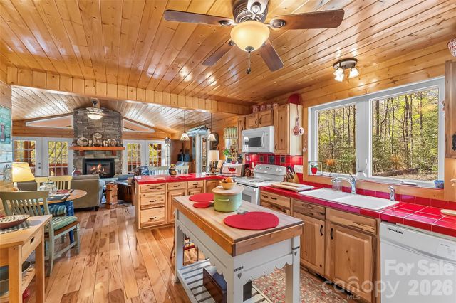 152 Brown Farm Drive, Marion, NC 28752