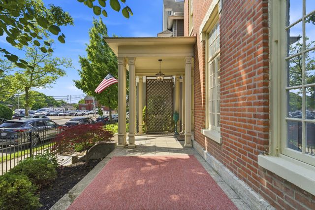 27 Hoffman Avenue, Columbus, OH 43205