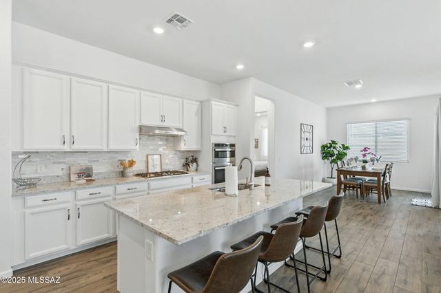 5190 W Ridgemont Court, Tucson, AZ 85742