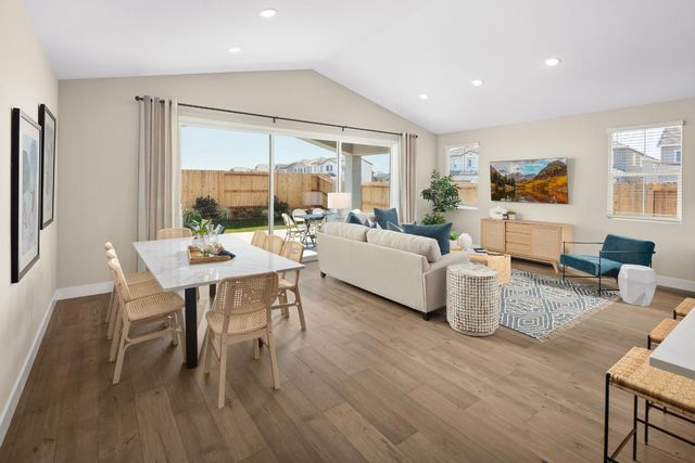 12383 Alamosa Dr, Rancho Cordova, CA 95742