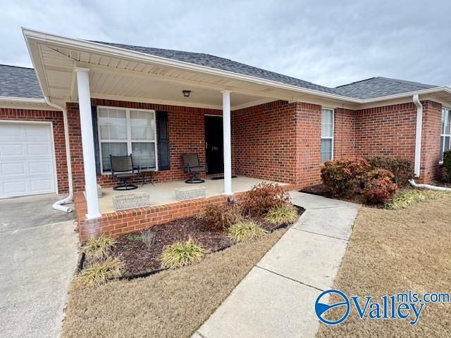 236 Misty Cove Court, New Market, AL 35761