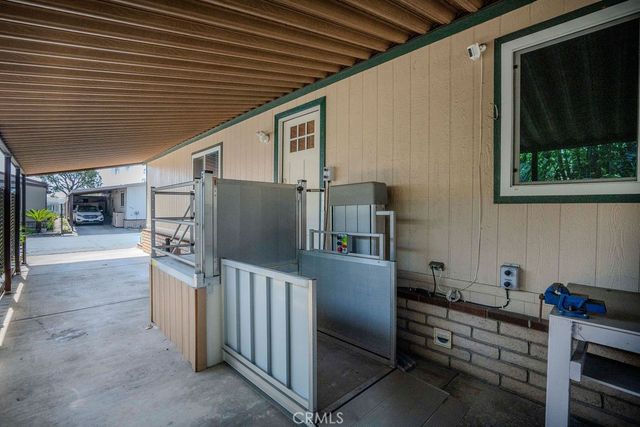 1235 Harbor Lake 13, Brea, CA 92821