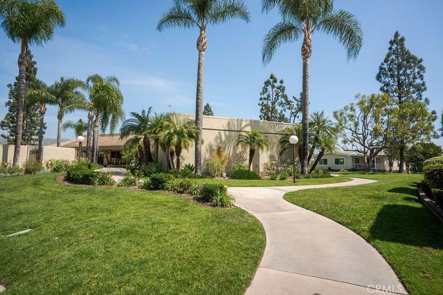 1235 Harbor Lake 13, Brea, CA 92821