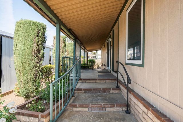 1235 Harbor Lake 13, Brea, CA 92821