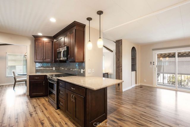 1235 Harbor Lake 13, Brea, CA 92821