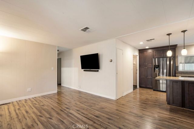 1235 Harbor Lake 13, Brea, CA 92821