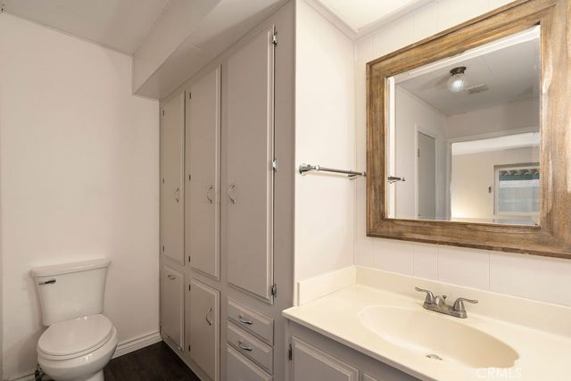 1235 Harbor Lake 13, Brea, CA 92821