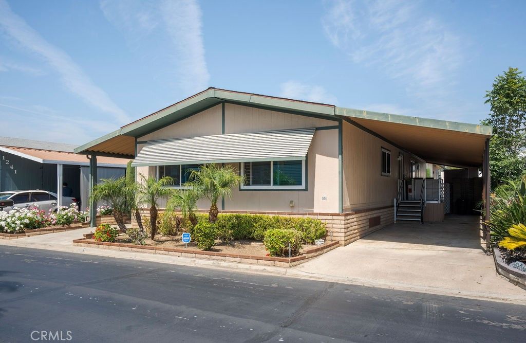 1235 Harbor Lake 13, Brea, CA 92821