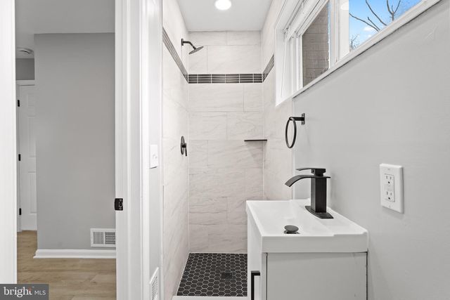 4718 BOILING BROOK PKWY, Rockville, MD 20852