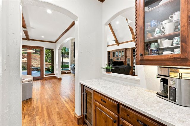 686 Knob Hill Court, Argyle, TX 76226