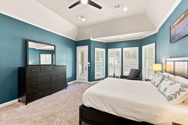 686 Knob Hill Court, Argyle, TX 76226