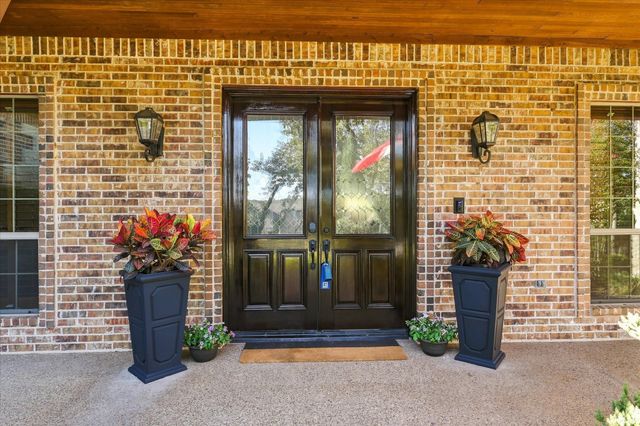 686 Knob Hill Court, Argyle, TX 76226