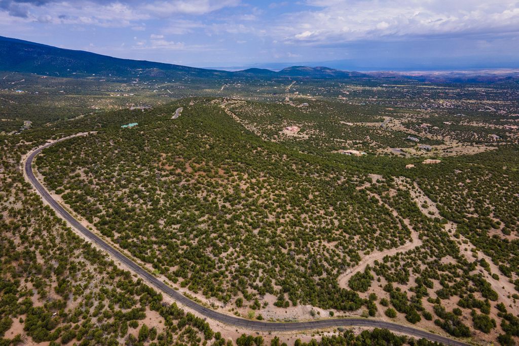 Image 5 of property listing at 63 Prado Vista, Sandia Park, NM 87047