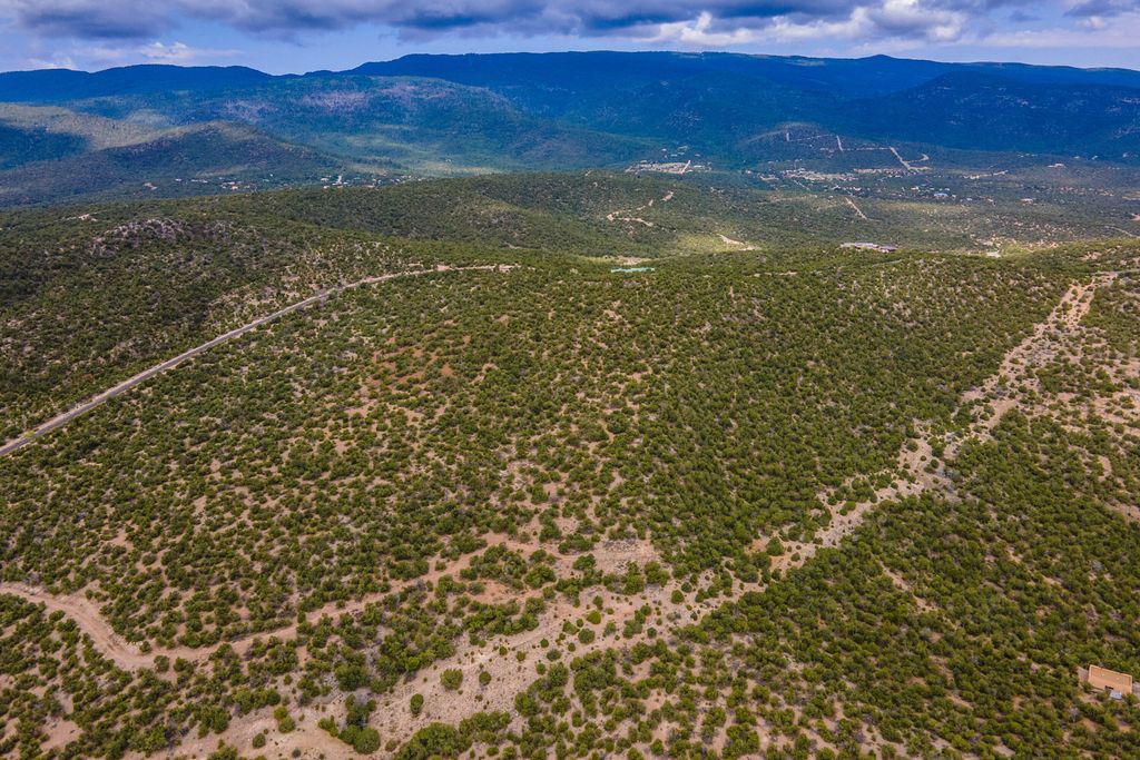 Image 8 of property listing at 63 Prado Vista, Sandia Park, NM 87047