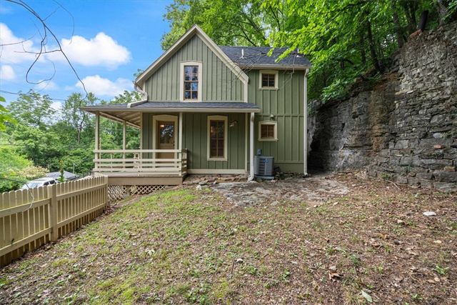 6 Steele Street, Eureka Springs, AR 72632