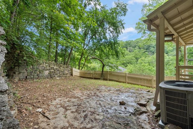 6 Steele Street, Eureka Springs, AR 72632