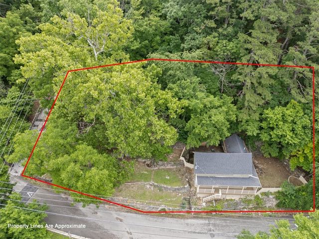 6 Steele Street, Eureka Springs, AR 72632