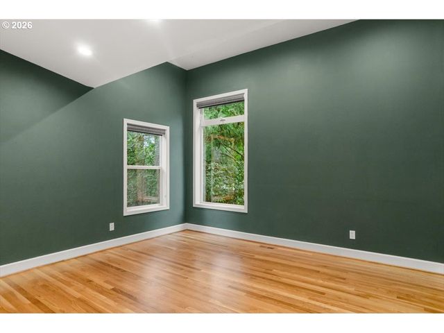 2622 Sw DAVENPORT Ct, Portland, OR 97201