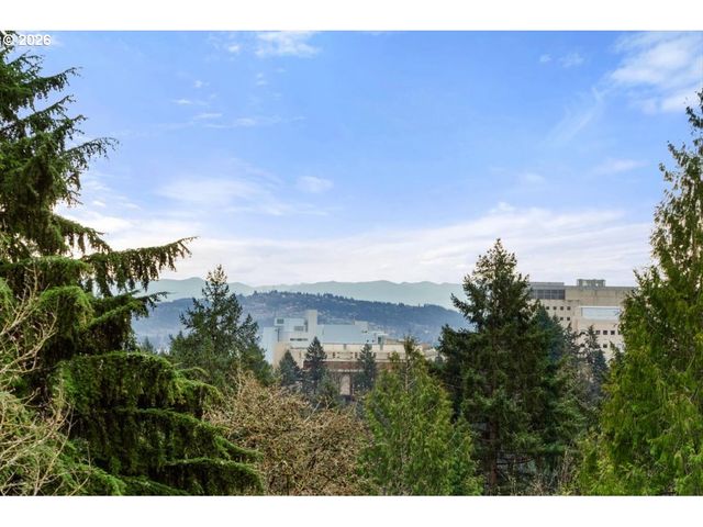 2622 Sw DAVENPORT Ct, Portland, OR 97201