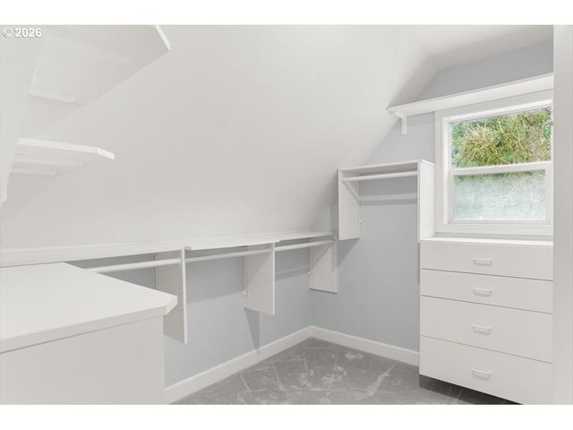 2622 Sw DAVENPORT Ct, Portland, OR 97201