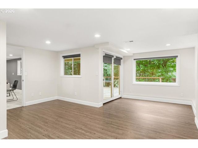 2622 Sw DAVENPORT Ct, Portland, OR 97201