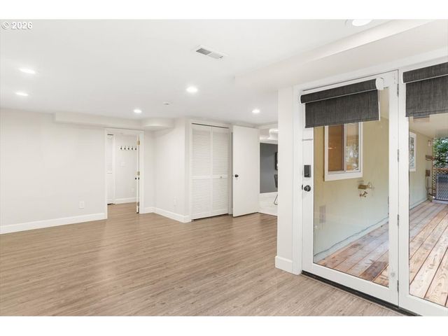 2622 Sw DAVENPORT Ct, Portland, OR 97201