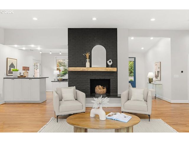 2622 Sw DAVENPORT Ct, Portland, OR 97201