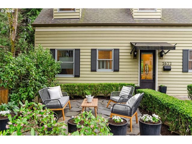 2622 Sw DAVENPORT Ct, Portland, OR 97201