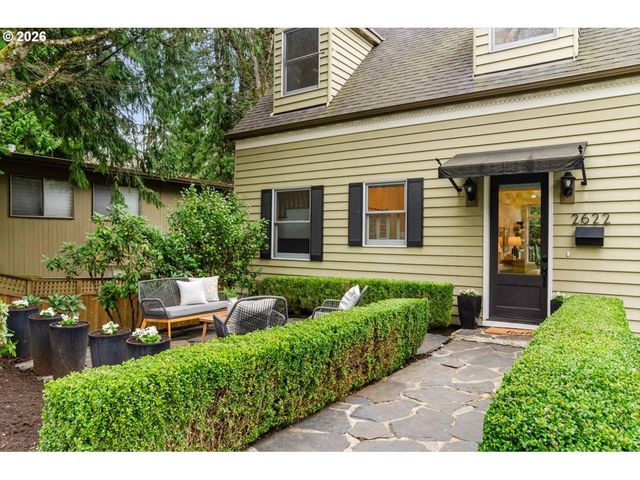 2622 Sw DAVENPORT Ct, Portland, OR 97201