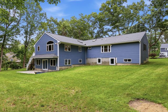 18 Brucewood Road, Acton, MA 01720