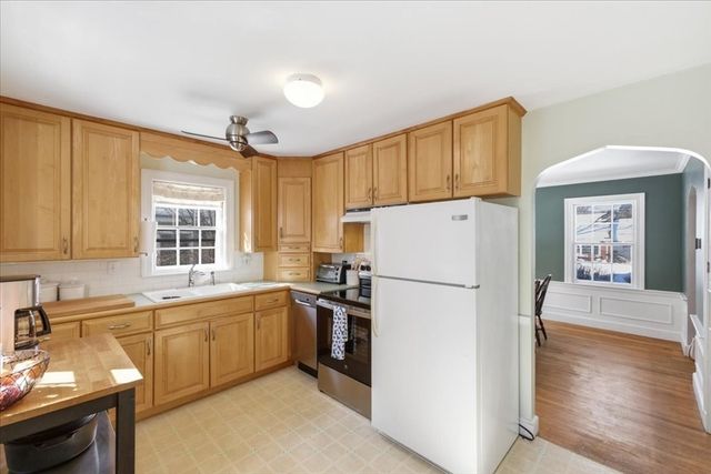 46 Park St, Dedham, MA 02026