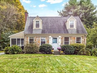 46 Park St, Dedham, MA 02026