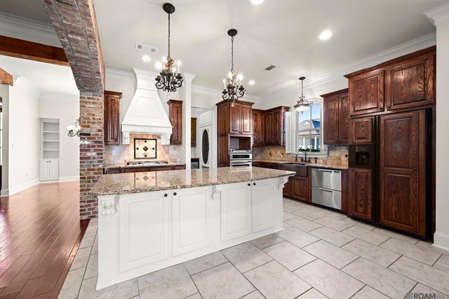 1621 Gleneagles Bend, Zachary, LA 70791