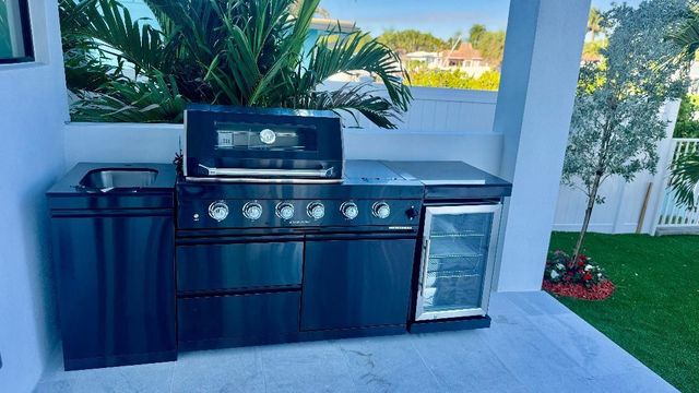 1205 Avocado Isle, Fort Lauderdale, FL 33315