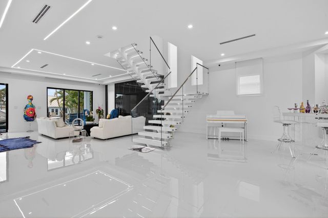 1205 Avocado Isle, Fort Lauderdale, FL 33315