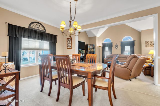 184 Lindsay Lane, Toms River, NJ 08755