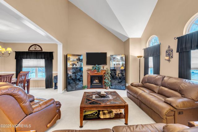 184 Lindsay Lane, Toms River, NJ 08755