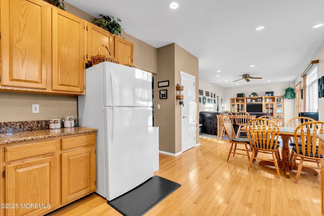 184 Lindsay Lane, Toms River, NJ 08755