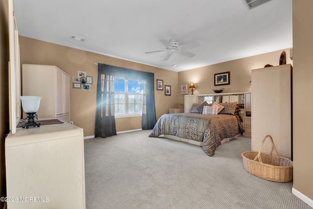 184 Lindsay Lane, Toms River, NJ 08755